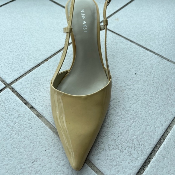 Nine West ivory patent leather heels - Picture 5 of 6
